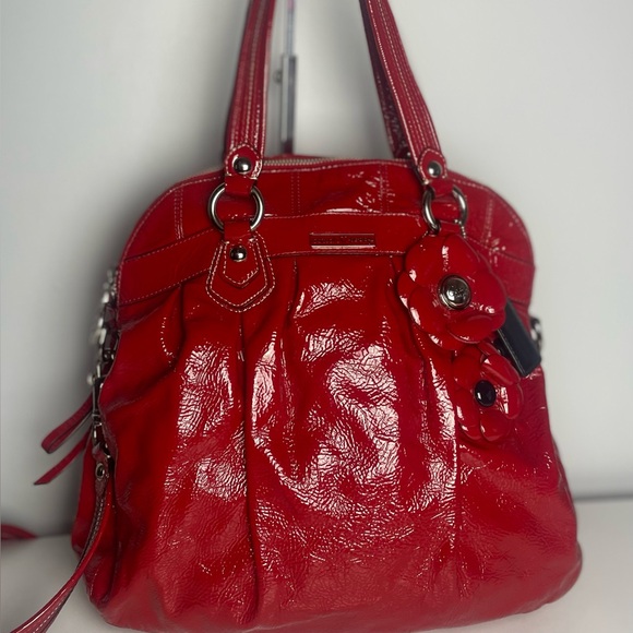 Coach Handbags - Coach Poppy RARE Flower Applique Patent Leather Bucket Bag